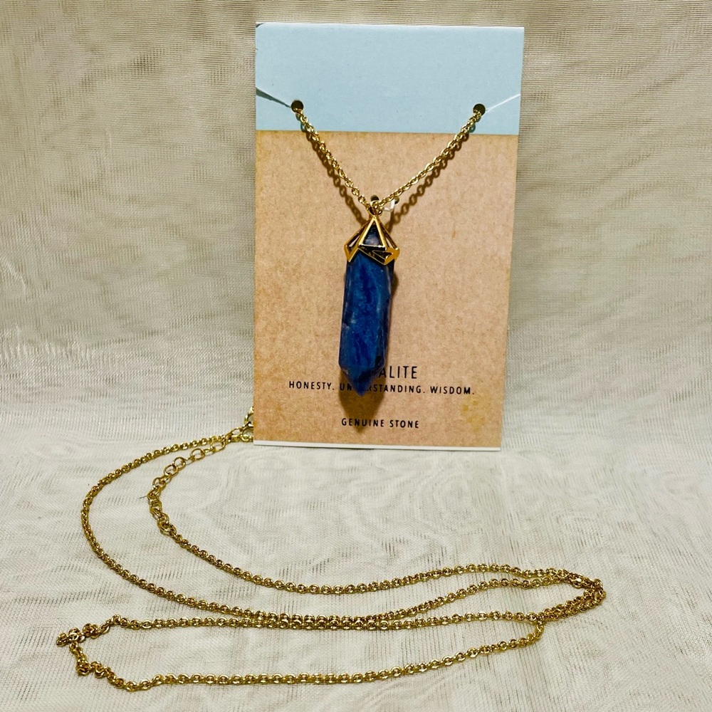 Sodalite Cystal Point Blue Pendant Necklace, NWT